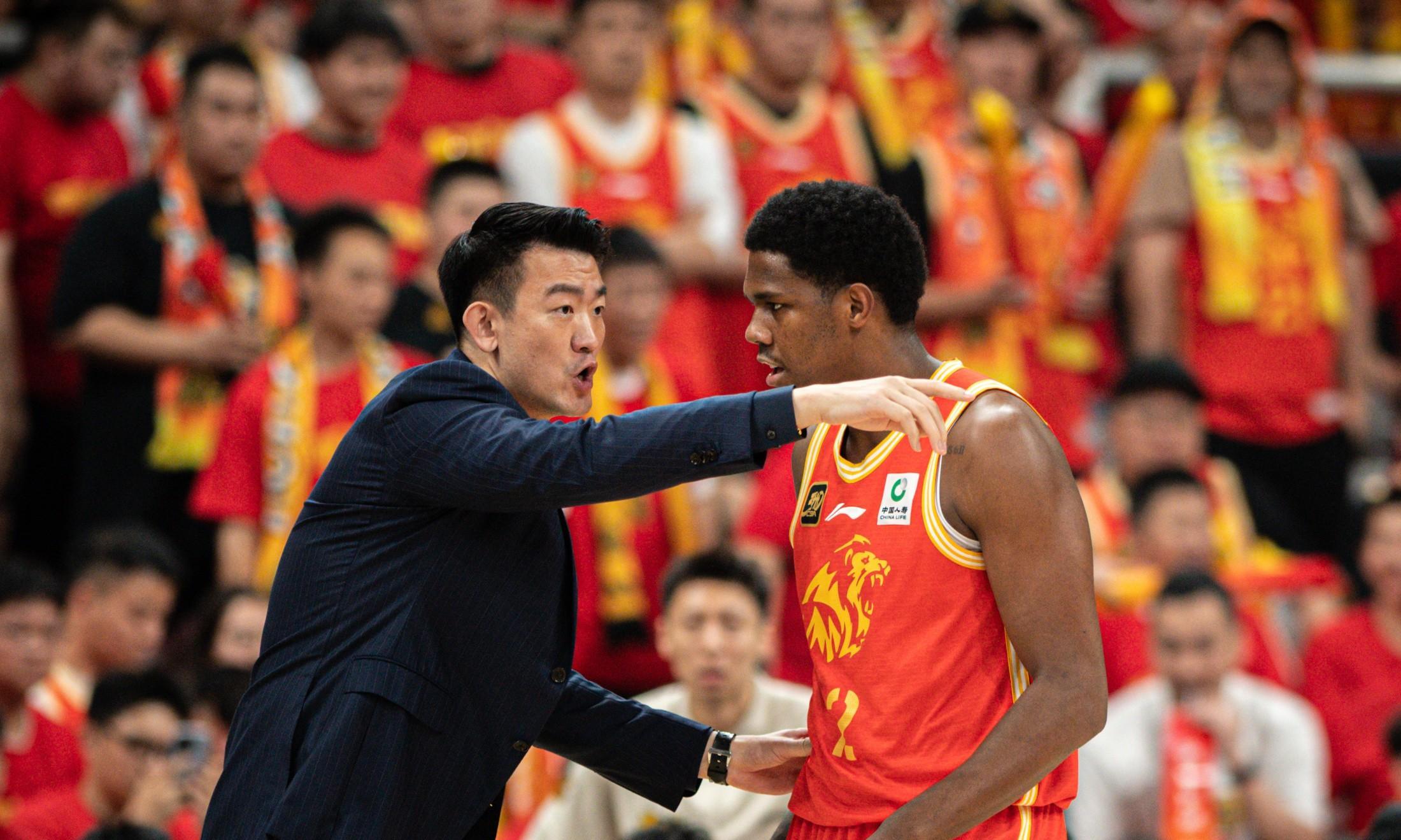 英雄联盟-阿贾克斯发布备战花絮，赛前止住颓势，CBA常规赛任务艰巨，高层口径保持一致的简单介绍