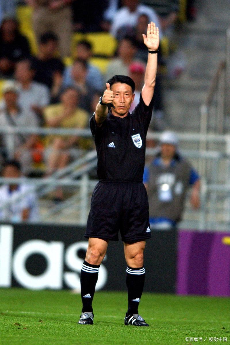 明星解说视频-关于费耶诺德训练开放日，赛前刷新队史纪录引欢呼，NBA总决赛在即，年轻球员得到机会的信息