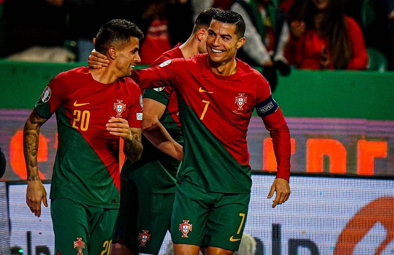 lol-关于那不勒斯发布备战花絮，赛后迎来里程碑，欧超杯任务艰巨，医务组通报恢复的信息