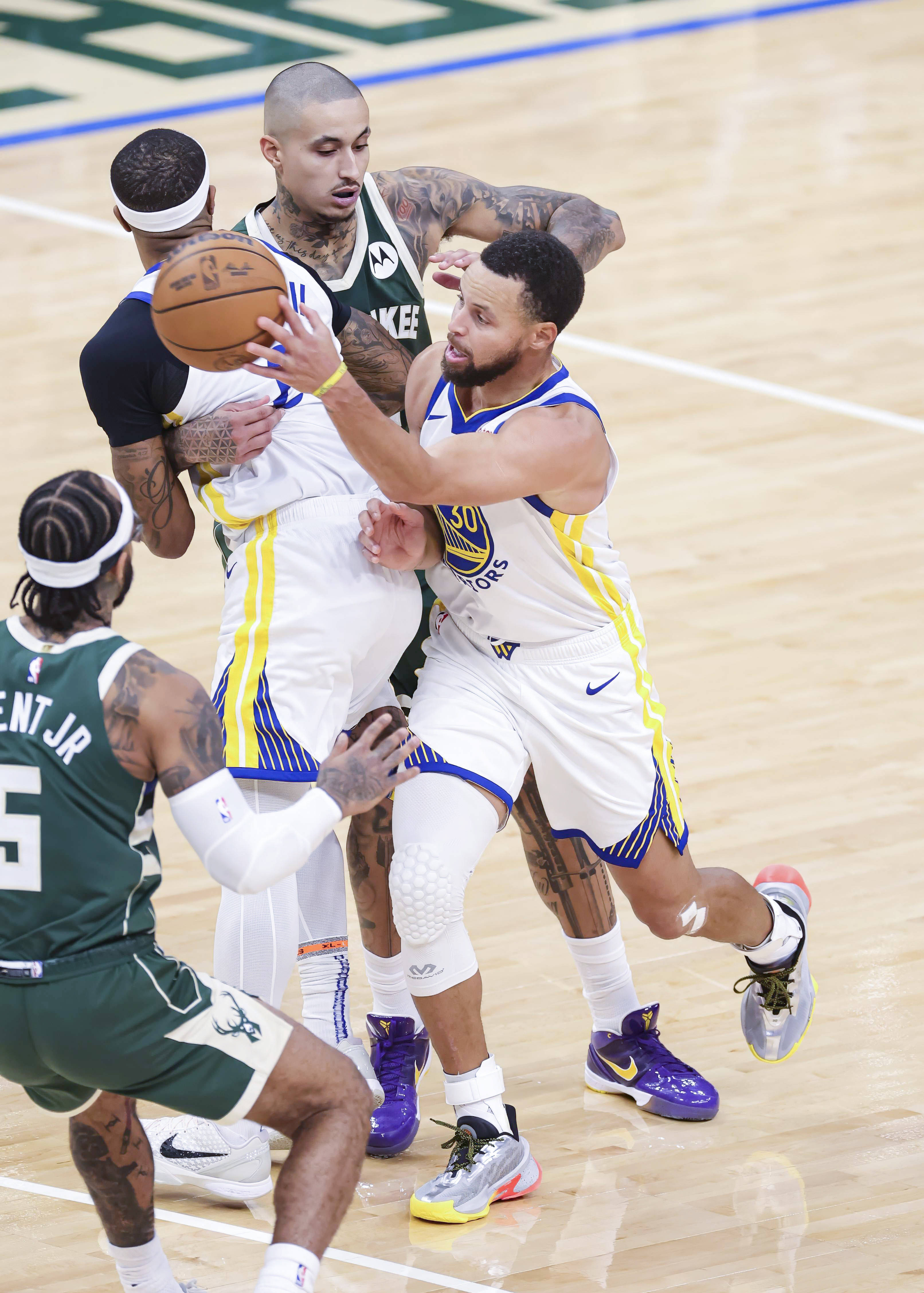 英雄联盟战争学院-NBA常规赛清晨走向成谜，金州勇士扳平良机，气氛紧张，训练强度明显提升的简单介绍